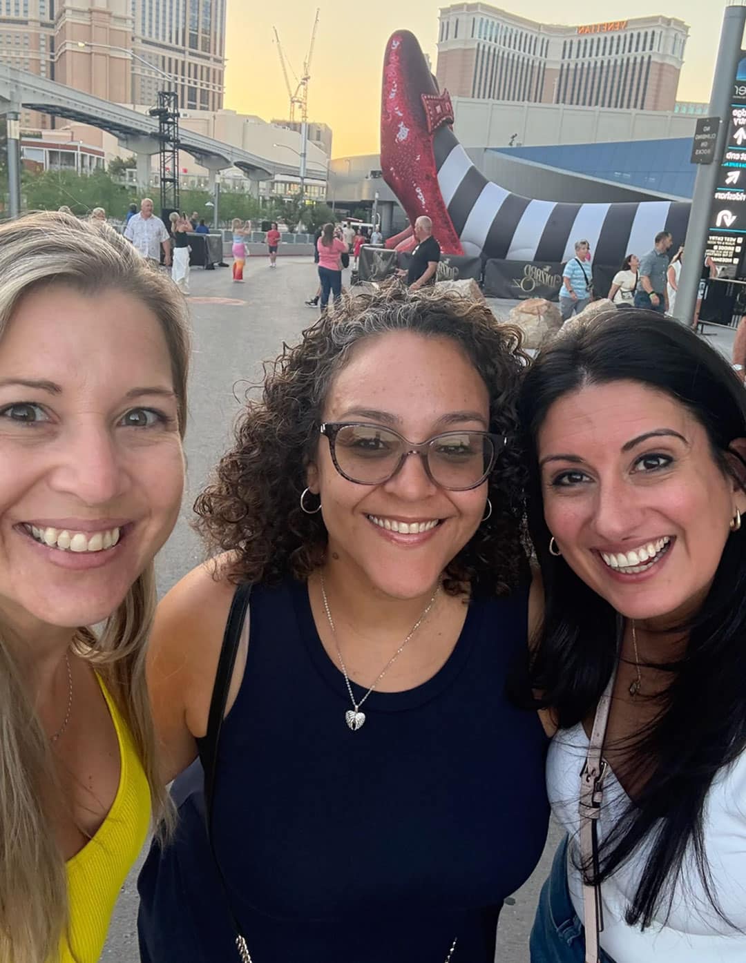 Devon Management Attends Apartmentalize 2025 in Las Vegas